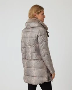 Steppmantel Mit Schlangendruck