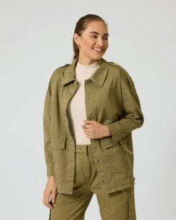 Utility-Jacke 9 Utility-Jacke -Heim- Und Modegeschäft 59872191 90b7fb9a 3750 11ee 8f6f 5a72d431453d pics640