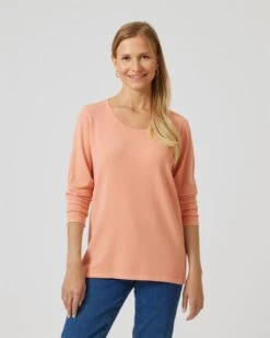 Pullover In Uni -Heim- Und Modegeschäft 59873579 0a26baf8 35cb 11ee 8f6f 5a72d431453d pics640