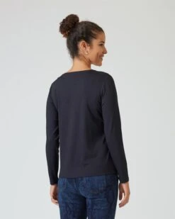 Shirt Mit Strass -Heim- Und Modegeschäft 59882742 73a36c72 4317 11ee 8f6f 5a72d431453d pics640