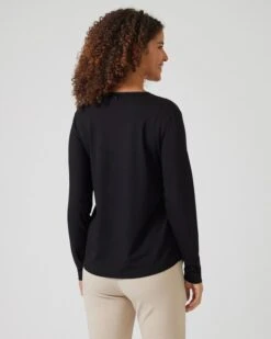 Blusenshirt Im Unidesign -Heim- Und Modegeschäft 59882842 1abeb0d8 4001 11ee 8f6f 5a72d431453d pics640