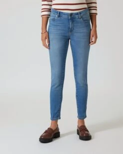 Jeans Mit Schmalem Bein -Heim- Und Modegeschäft 59887174 2645c0ca 4890 11ee 8f6f 5a72d431453d pics640