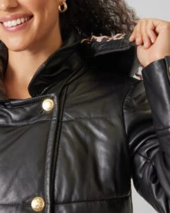 Ledermantel Mit Schmuckknöpfen -Heim- Und Modegeschäft 59888060 434d998e 4afc 11ee 8f6f 5a72d431453d pics640