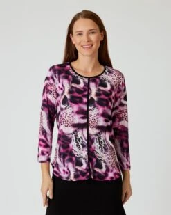 Shirt, Modernes Leomuster -Heim- Und Modegeschäft 59893537 d46f42d0 5151 11ee 8f6f 5a72d431453d pics640