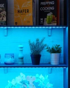 LED-Lichtstreifen Mit Farbwechsel -Heim- Und Modegeschäft 59896736 fa0d3891 5399 11ee 8f6f 5a72d431453d pics640