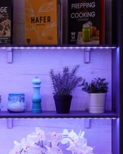 LED-Lichtstreifen Mit Farbwechsel -Heim- Und Modegeschäft 59896737 fc71bf6f 5399 11ee 8f6f 5a72d431453d pics640