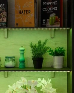 LED-Lichtstreifen Mit Farbwechsel -Heim- Und Modegeschäft 59896739 016aca1f 539a 11ee 8f6f 5a72d431453d pics640