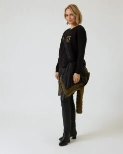 Steppjacke Mit Trageriemen 14 Steppjacke Mit Trageriemen -Heim- Und Modegeschäft 59908788 94c74150 6803 11ee 8f6f 5a72d431453d pics640